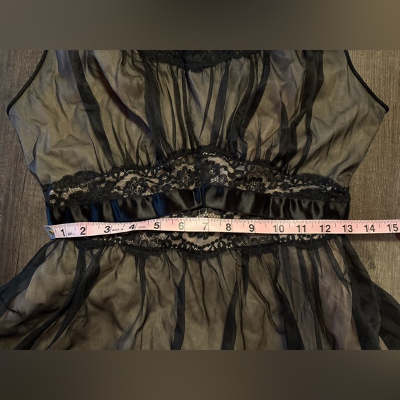 Vintage Vanity Fair black lace dress sz 38 - Picture 8 of 8